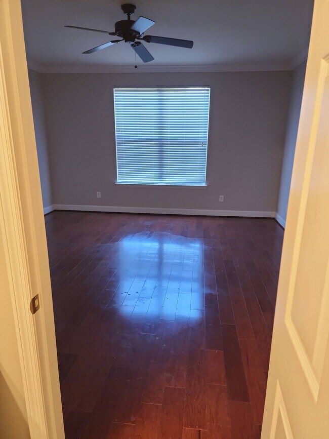 Building Photo - 2472 Lantana Ln