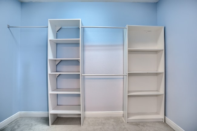 Building Photo - 4625 Overlook Dr NE