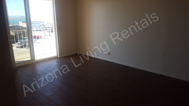 Building Photo - CONDO WITH POOL AND GARAGE