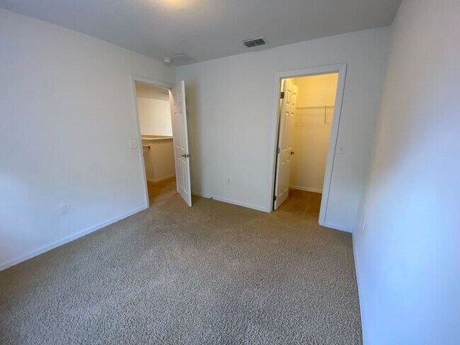 Building Photo - AVALON PARK EAST ORLANDO-$500 OFF THE FIRST MONTH'S RENT