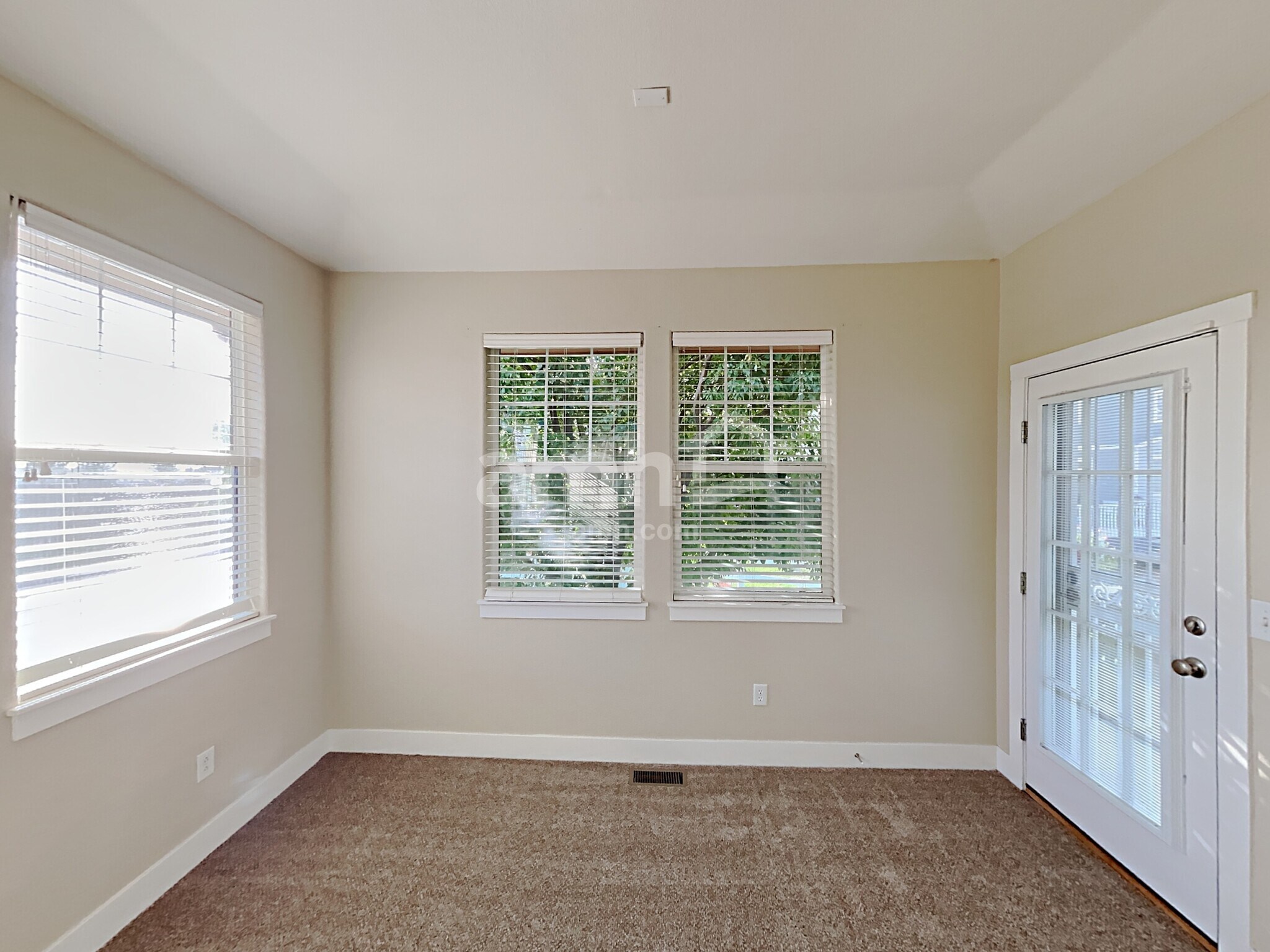 Building Photo - 21507 E Smoky Hill Rd