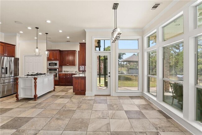 Building Photo - 421 E Honors Point Ct