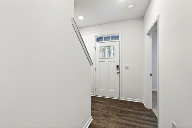 Building Photo - Horton Park Gem: Spacious 4-Bed, 3.5-Bath Townhome
