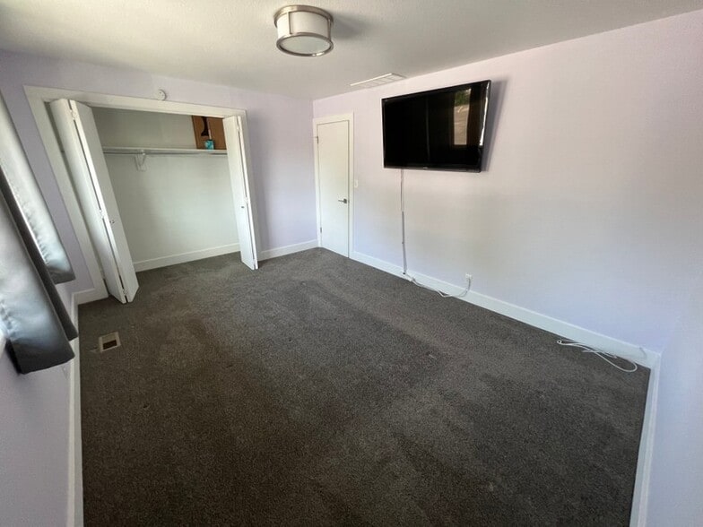 Building Photo - 3576 S 1300 E