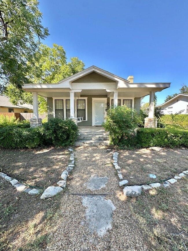 Primary Photo - NOW AVAILABLE - Charming Home + Tons of Sp...