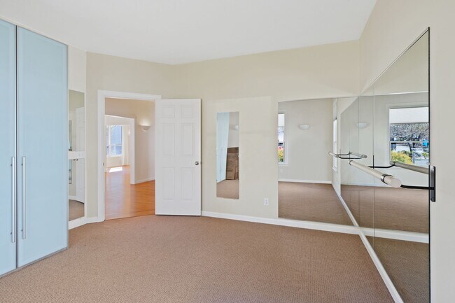 Building Photo - 8161 Ragle Pl