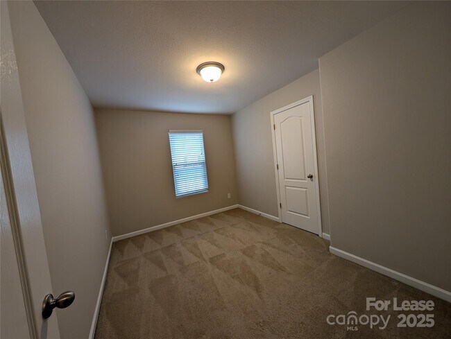 Building Photo - 8419 Candlenut Ln