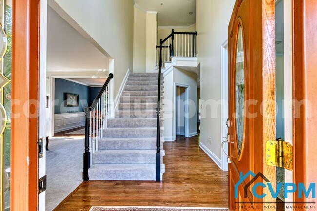 Building Photo - 13017 Weiss Dr