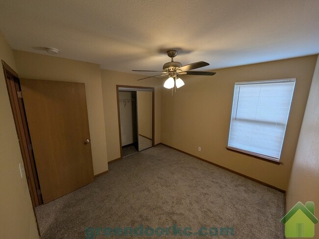 Building Photo - 905 Fall Meadow Ln