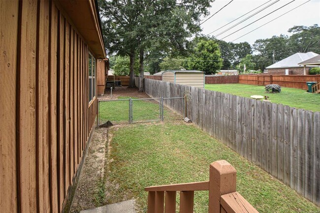 Building Photo - 3840 Browns Rd