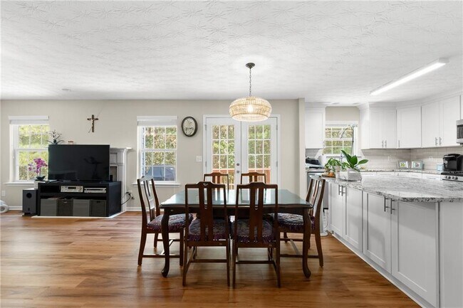 Building Photo - 3751 Roxfield Dr NE