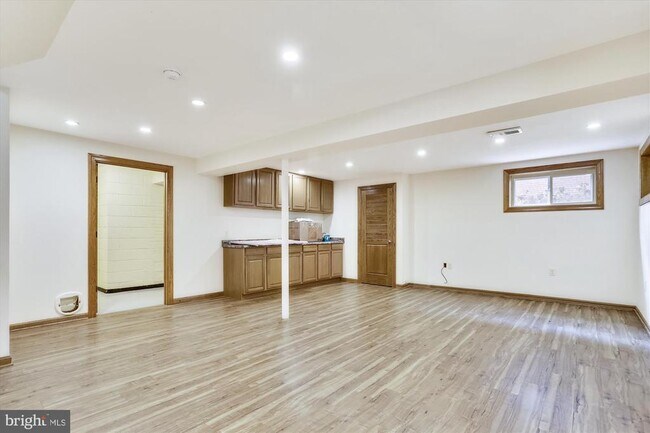 Building Photo - 6403 Tone Dr