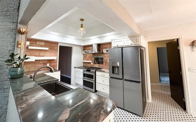 Building Photo - 13228 Green Valley Dr