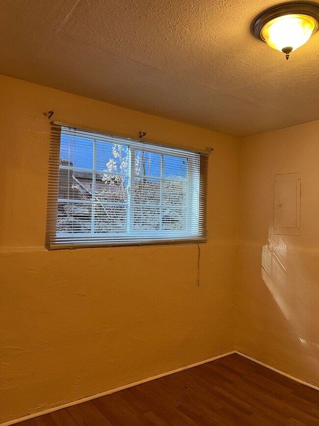 Building Photo - 767 Woodland Rd