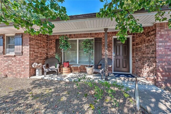 Building Photo - 66 Wentworth Dr