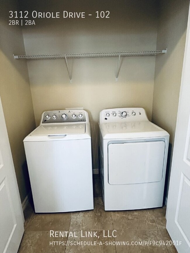 Building Photo - 3112 Oriole Dr