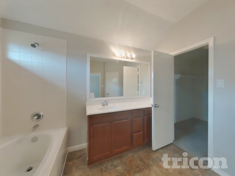 Building Photo - 20435 Shiloh Mist Ln