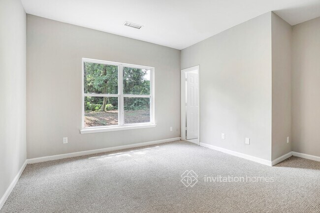 Building Photo - 3986 Bakers Ferry Rd SW