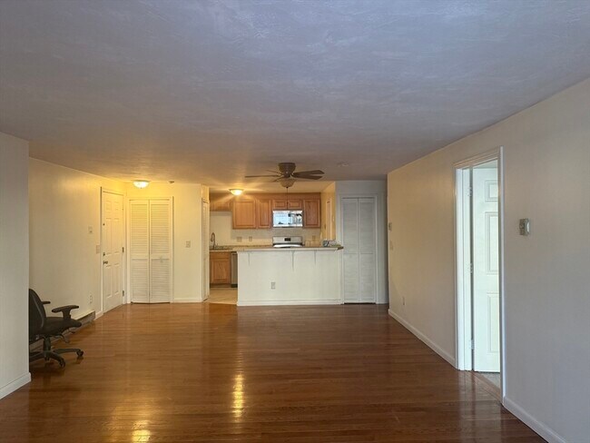 Primary Photo - 11 Gibbs St