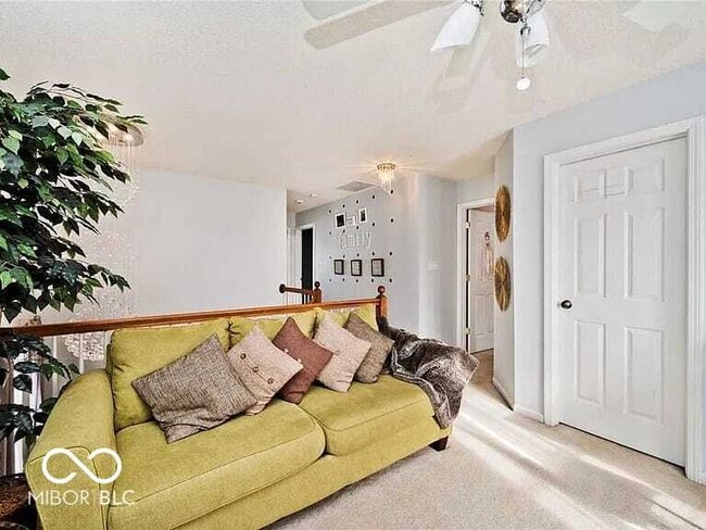 Building Photo - 10267 Blue Sky Dr