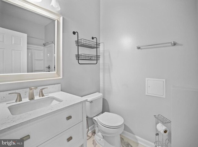Building Photo - 44163 Azalea Ct