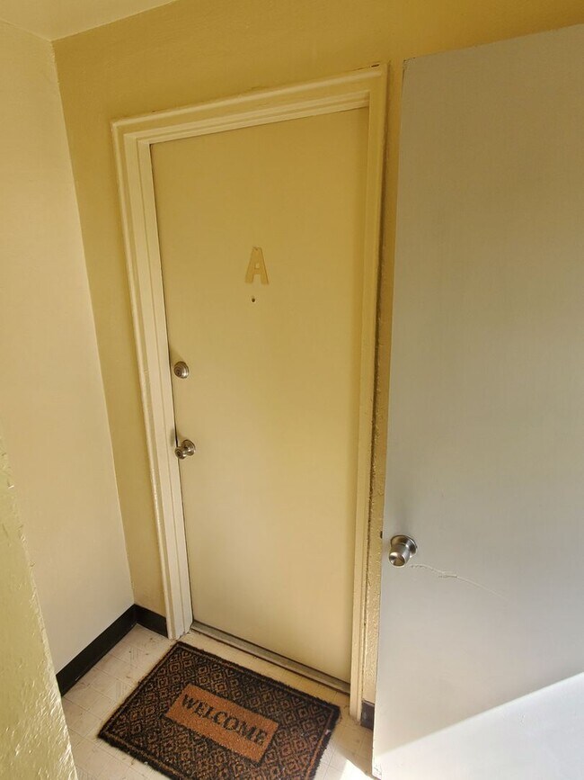 Building Photo - REV5214#A-EA