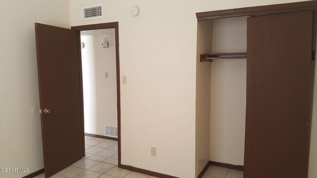 Building Photo - 1388 Trudy Elaine Dr