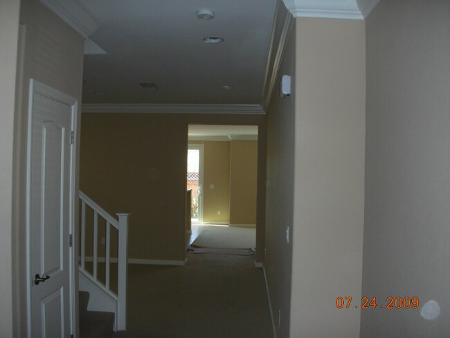 Building Photo - 7113 S Hill Ct