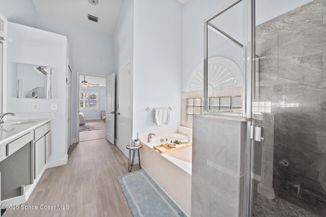 Building Photo - 2631 Canterbury Cir