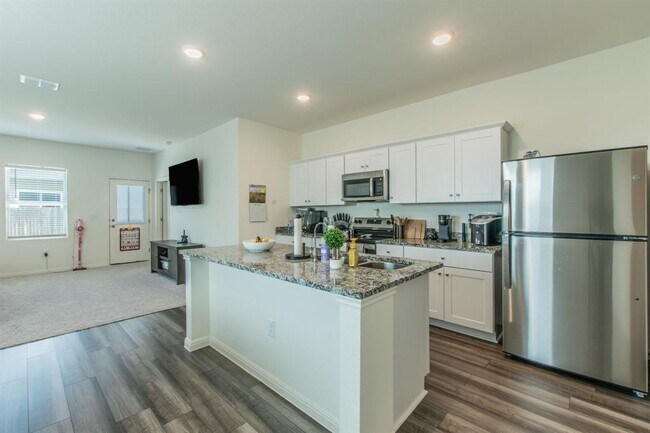 Building Photo - 209 Dirty Harry Dr