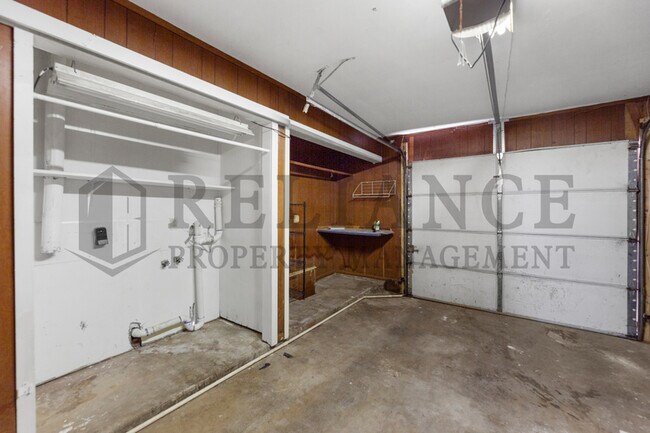 Building Photo - 416 Alexander Dr
