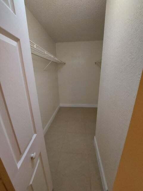 Building Photo - 201 Foxtail Dr