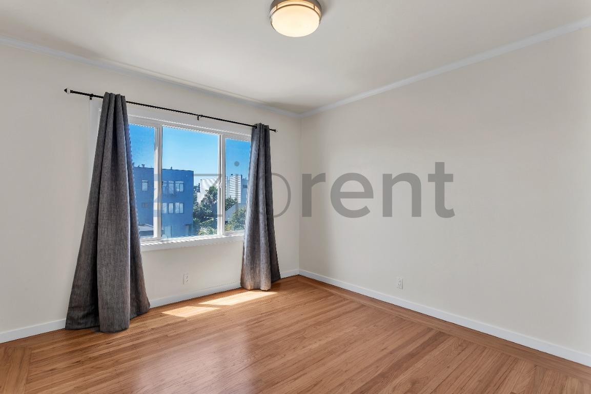 Building Photo - Unit