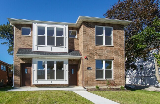 Primary Photo - 1986 Pine St