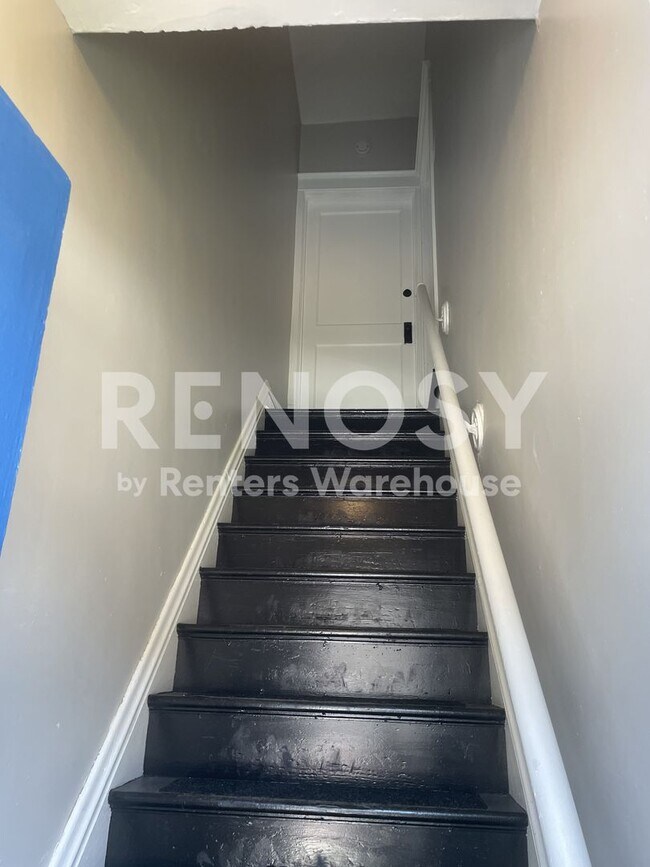 Building Photo - One bed one bath apartment in great neighborhood  - move in ready!