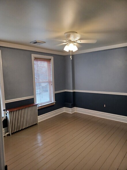 Bedroom 1 - 26 Cottage St