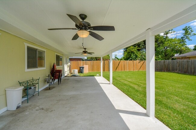 Building Photo - 1910 Crosscoach Ln