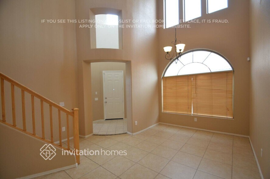 Building Photo - 3837 W Darrow St