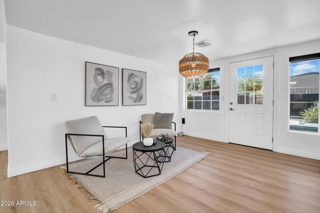 Building Photo - 10624 N 38th St