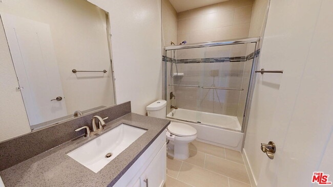 Building Photo - 146 1/2 Rosemont Ave