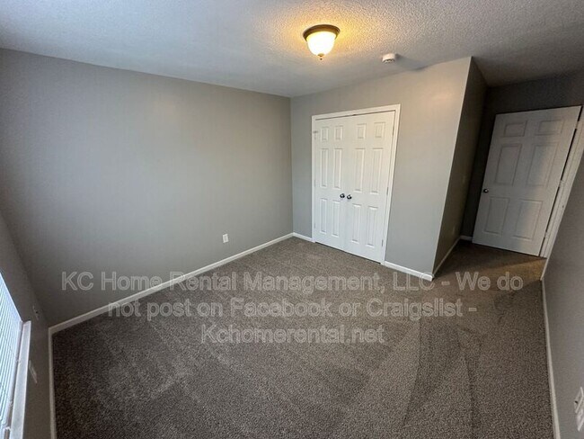 Building Photo - 1955 N 80th Ct