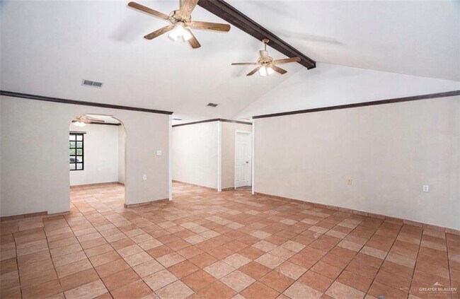 Building Photo - 200 S Bentsen Rd