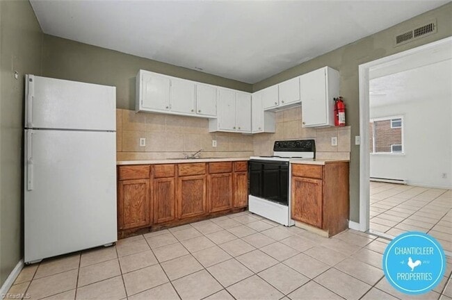 Building Photo - 1504 Autumn Dr