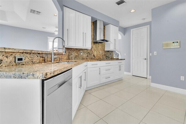 Building Photo - 1547 Mariner Way