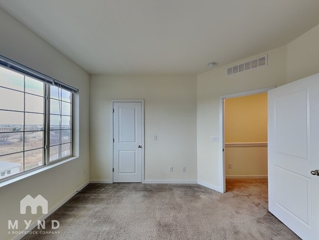 Building Photo - 887 E 98th Ave