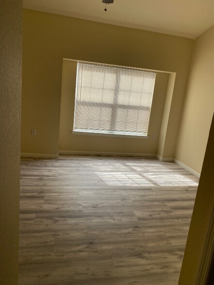 Building Photo - 5057 NW 44th Ln