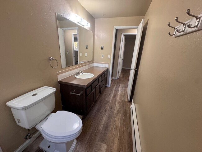 Building Photo - HANGMAN VALLEY 4 BEDROOM HOME