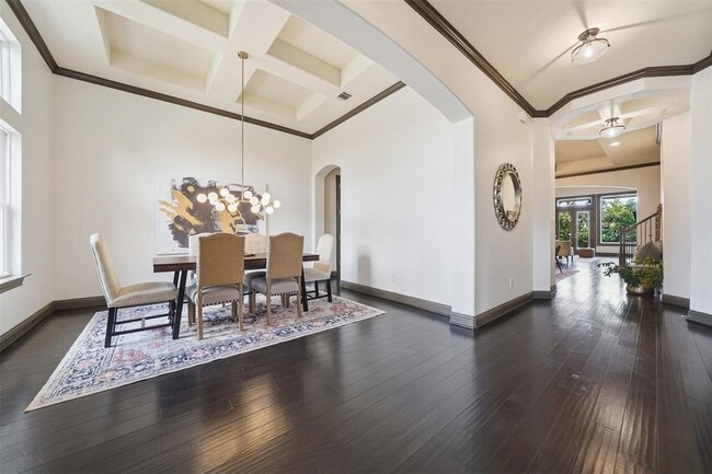 Building Photo - 8729 Vantage Point Dr