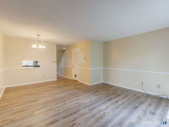 Building Photo - 155 Redstone Hl Rd