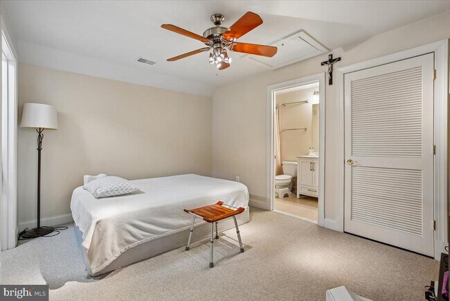 Building Photo - 1309 McLean Crest Ct